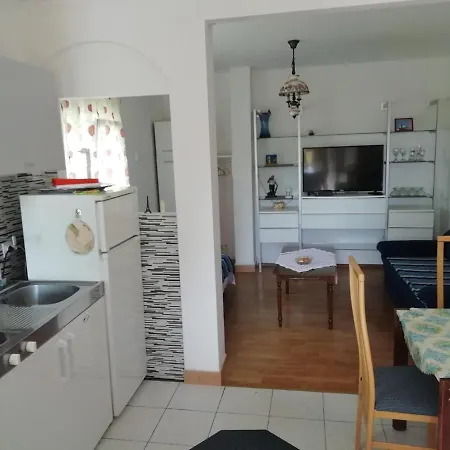 Apartment Bosket *